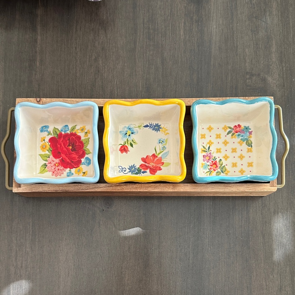 The Pioneer Woman 3 Compartment Condiment Set Floral Medley